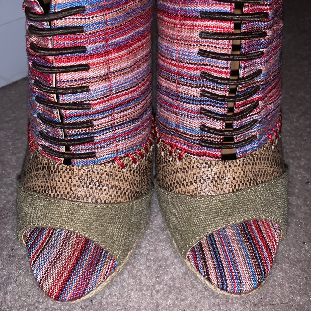 Colorful Shi Wedges - Picture 4 of 4
